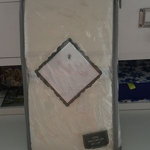 100% cotton Conlan pattern King Pillow Cases